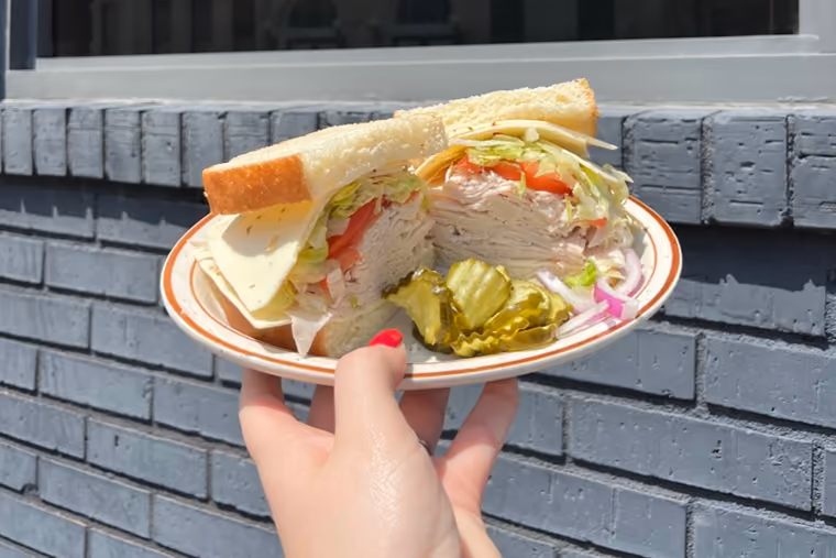 Gold's Deli